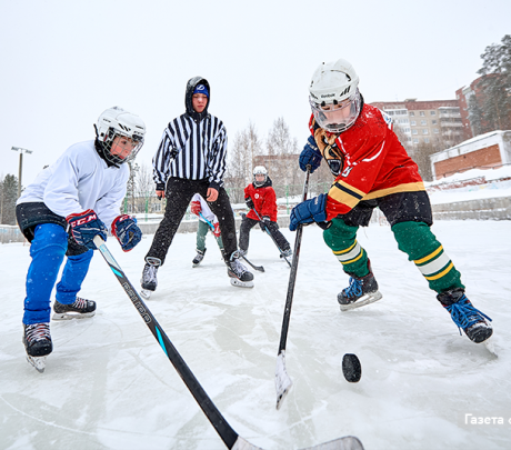 В Новоуральске стартовал Кубок главы по дворовому хоккею «Наша игра»