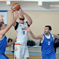 Баскетболисты «Кедра» продолжают бороться за победу