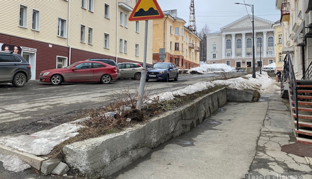В Новоуральске отремонтируют тротуары на сумму в 4,7 млн рублей