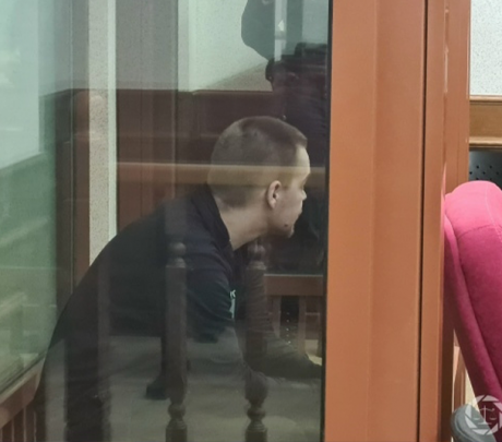 Новоуралец, которого обвиняют в убийстве младенца, настаивает, что ребенок выпал из рук