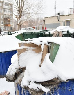 УК обязаны содержать площадки для сбора мусора