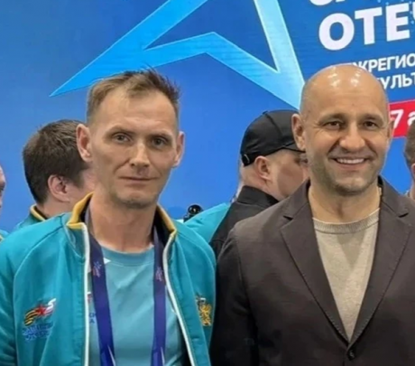 Новоуралец Алексей Филякин стал победителем в категории «Ветераны СВО» на Открытом турнире по спортивному метанию ножа